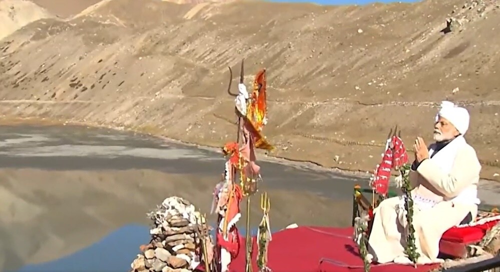 Uttarakhand: PM Modi offers prayers at Parvati Kund in Pithoragarh
