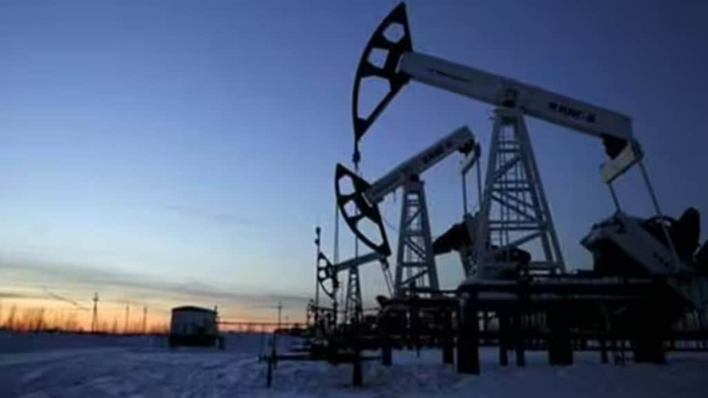 crude oil prices, economy, supply cuts, inventories, current account deficit, trade deficit, services exports, Balance of Payments, FPIs, FDI inflows, foreign portfolio investors