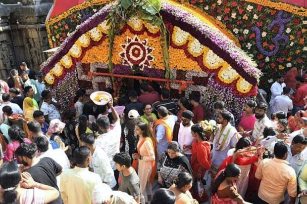 Devotees offer prayers on 'Navratri' festival at Kamakhya Temple in Guwahati. (PTI Photo)