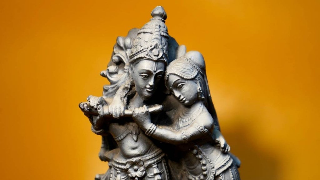 vrindavan, banke bihari temple, phone ban, phone ban in banke bihari temple, phone ban in temple