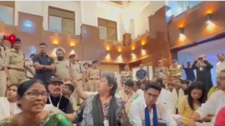 Trinamool Congress leaders detained by Delhi Police during protest over central funds