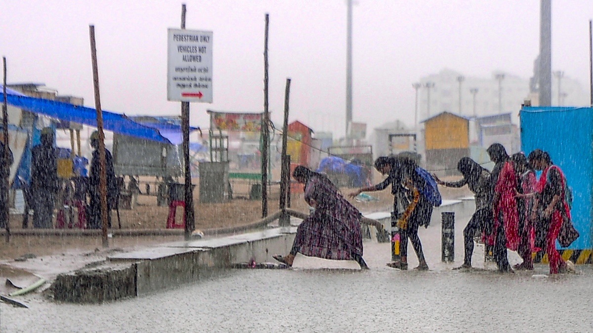 weather update, india weather update, delhi weather, delhi temperature, rainfall in india,