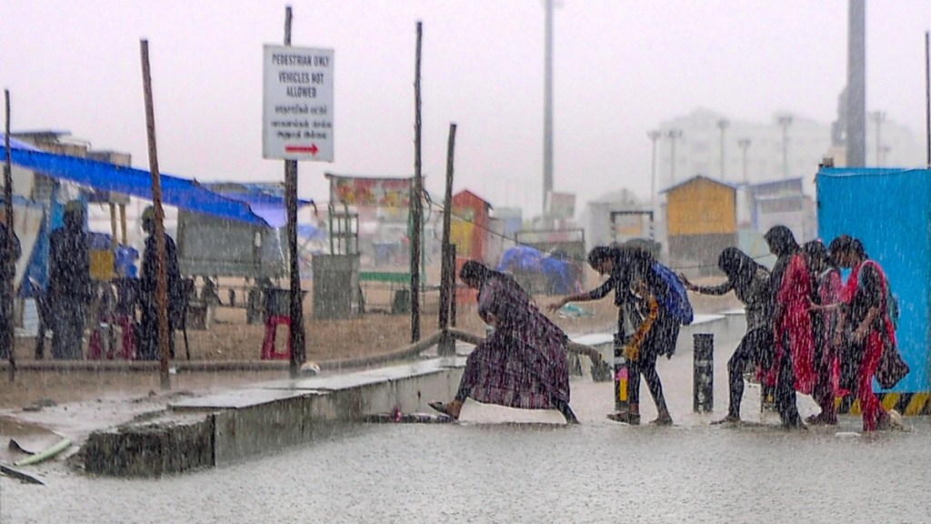 weather update, india weather update, delhi weather, delhi temperature, rainfall in india,
