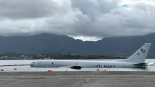 US Navy, US Navy plane, US Navy hawaii runway, Marine Corps Base Hawaii,