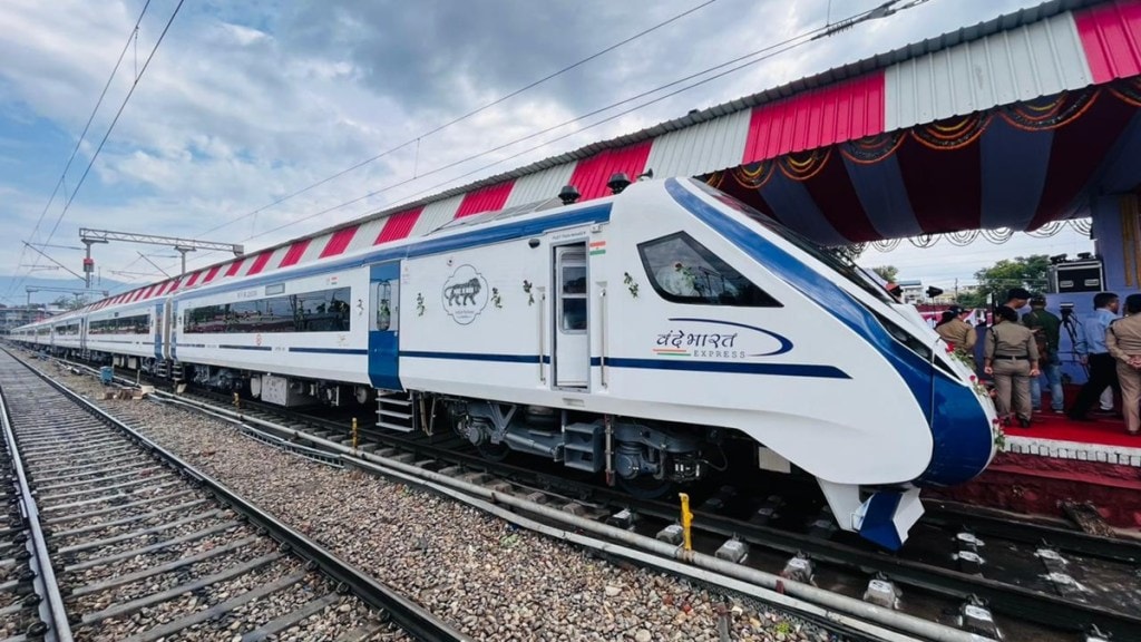 Vande Bharat for Uttarakhand, Vande Bharat express train for Uttarakhand, Dehradun-Lucknow vande bharat, Dehradun-Lucknow vande bharat express latest update, Dehradun-Lucknow vande bharat news, Dehradun-Lucknow vande bharat stoppages, Dehradun-Lucknow vande bharat timings,