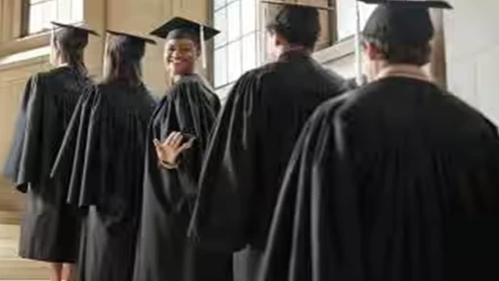 Studying Abroad, global job market, right training program, career goals, aspirations Studying Abroad, global job market, right training program, career goals, aspirations