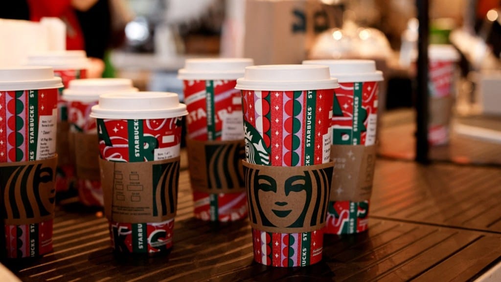 sustainability, eco-friendly practices, tea and coffee industry, environmental impact, Sustainable Sourcing, Energy Efficiency, Eco-Friendly Packaging, fair trade, ethical practices, awareness