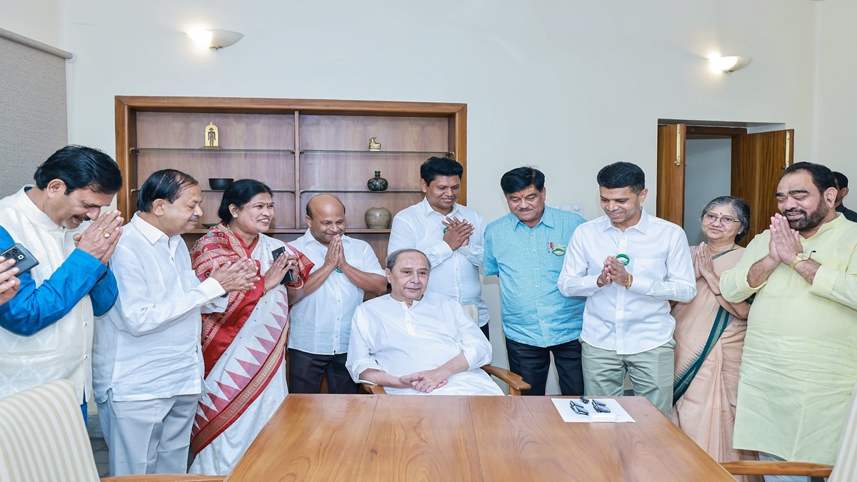 Odisha: Naveen Patnaik's close aide, VK Pandian, joins BJD ahead of Lok Sabha elections