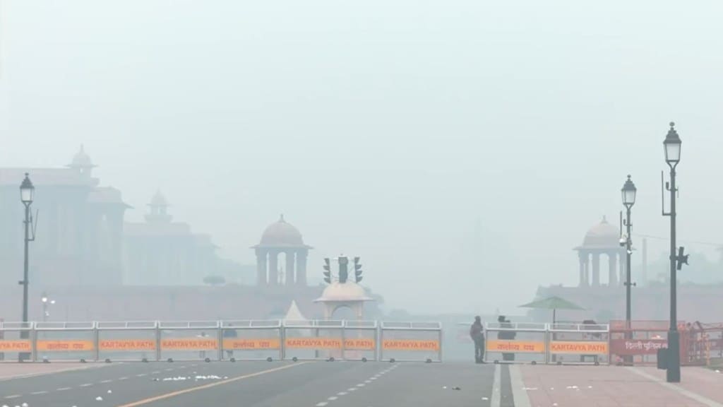 Supreme Court order up in smoke as smog returns to Delhi post-Diwali, AQI dips to 'poor' again