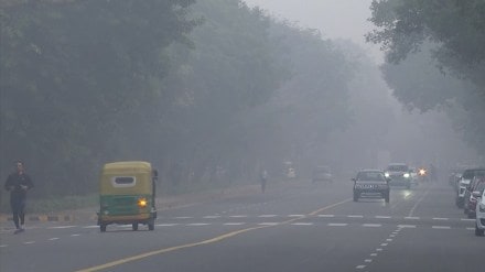 Delhi air quality dips to 'severe' again with AQI at 404