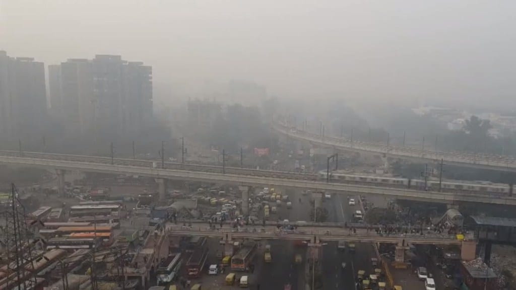 Delhi air quality still 'very poor', AQI at 385