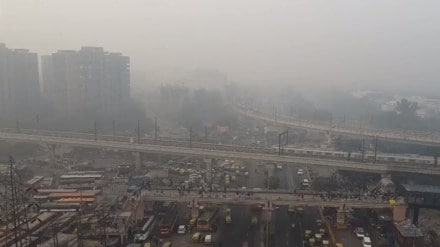 Delhi air quality still 'very poor', AQI at 385