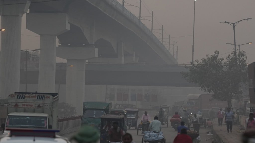 Delhi air quality improves slightly but still in 'very poor' category, AQI at 394