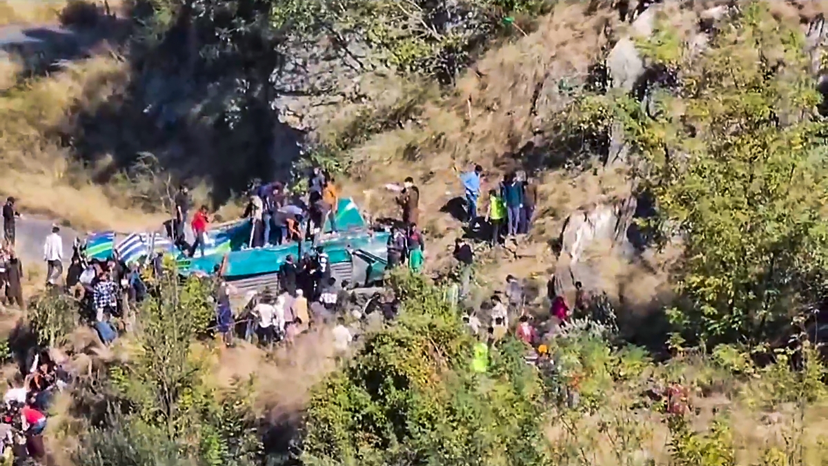 Jammu and Kashmir: 36 dead as bus falls into gorge in Doda - India News ...