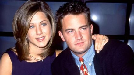 Matthew perry, matthew perry death, los angeles, friends, matthew perry addiction, perry, matthew, chandler bing, ross geller, rachel green, monica green, phoebe buffay, lisa kudrow, david schwimmer, matt leblanc, jennifer aniston, courteney cox