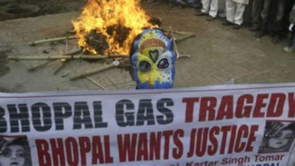 Netflix, netflix series, bhopal, bhopal gas tragedy, bhopal accident, gas leak, union carbide, Union Carbide India Limited, madhya pradesh Netflix, netflix series, bhopal, bhopal gas tragedy, bhopal accident, gas leak, union carbide, Union Carbide India Limited, madhya pradesh
