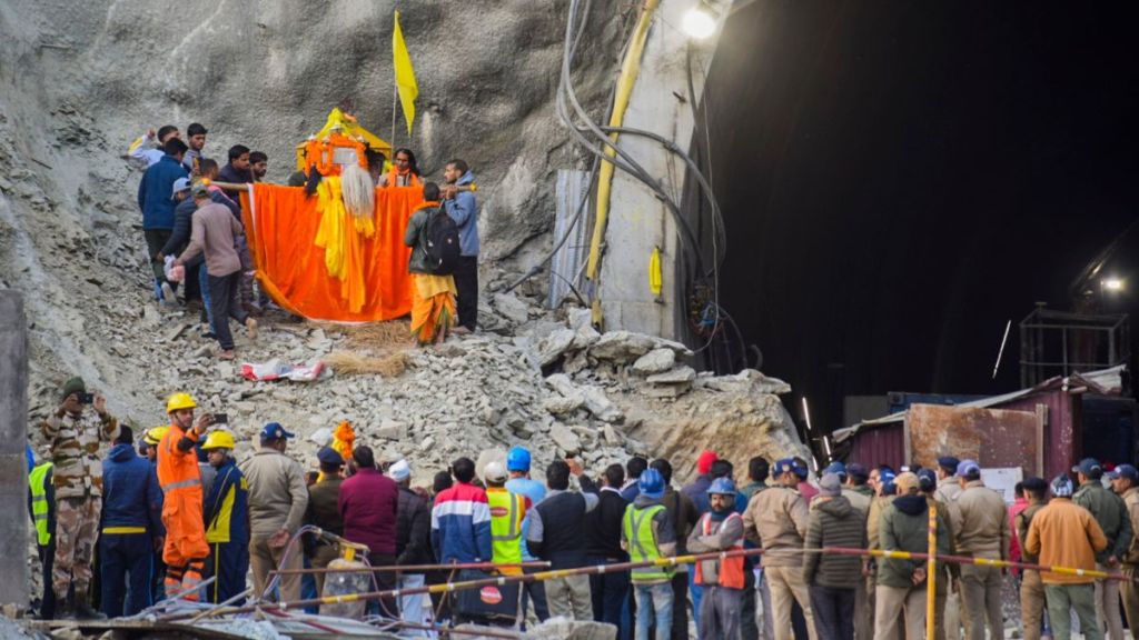 Uttarkashi, uttarakhand, tunnel collapse, silkyara tunnel, uttarkashi tunnel collapse, trapped workers