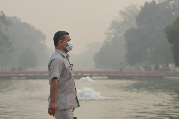 Medical experts warn that this could exacerbate asthma and lung issues, particularly among children and the elderly. (Express Photo)