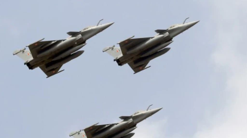 Indian Air Force, Rafale combat jets, UFO, Imphal, Imphal airport