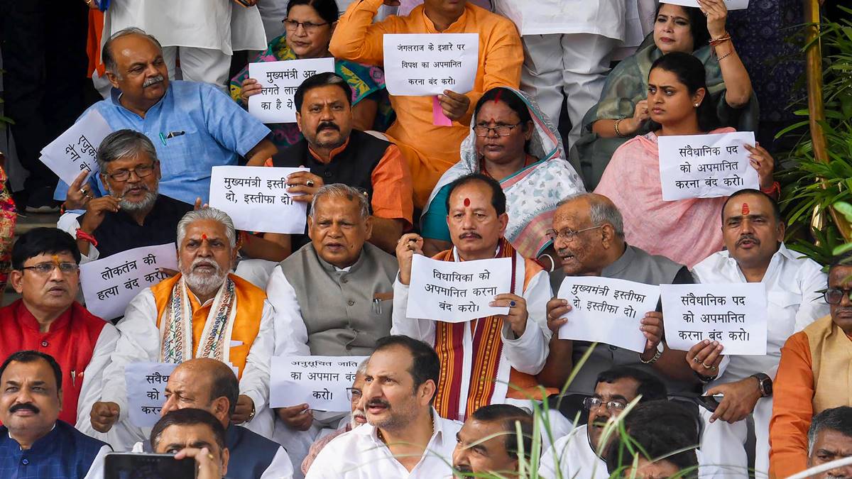 Nitish Kumar stokes row with remarks against Jitan Manjhi Nitish Kumar stokes row with remarks against Jitan Manjhi