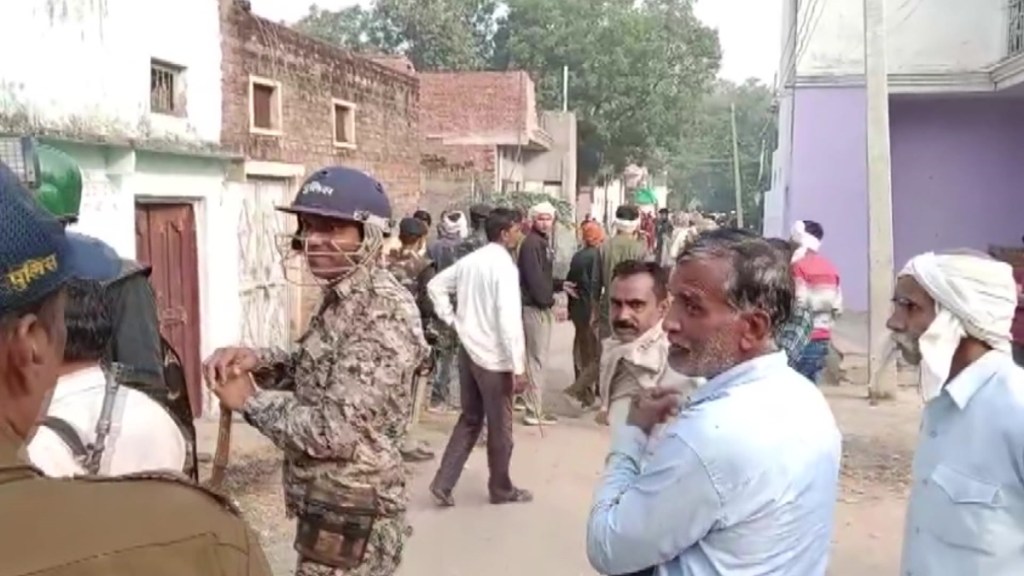 Madhya Pradesh Assembly Election 2023: Stone pelting reported at two polling booths in Morena, two injured Madhya Pradesh Assembly Election 2023: Stone pelting reported at two polling booths in Morena, two injured