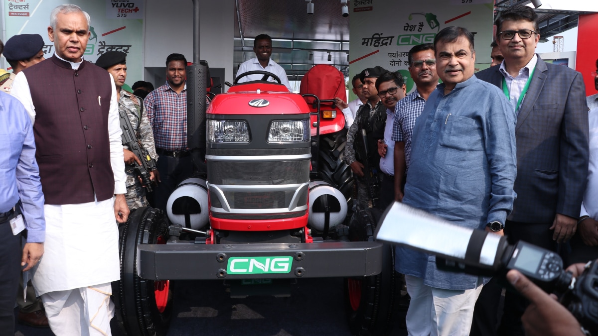Mahindra CNG Tractor