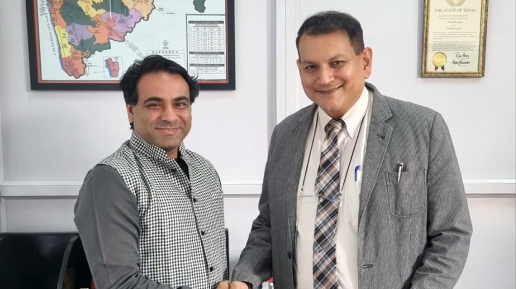 Blue Dart, India Post, partnership, digital parcel lockers, collaboration, technology, last-mile delivery, e-commerce division