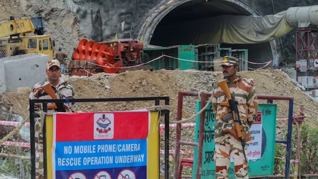 Uttarakhand tunnel collapse: Rat-hole miners few metres away from trapped workers as op enters day 17 | Top points Uttarakhand tunnel collapse: Rat-hole miners few metres away from trapped workers as op enters day 17 | Top points