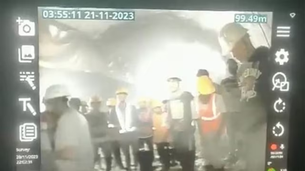 First visuals of workers trapped in Uttarkashi tunnel emerge after 10 days | Video First visuals of workers trapped in Uttarkashi tunnel emerge after 10 days | Video