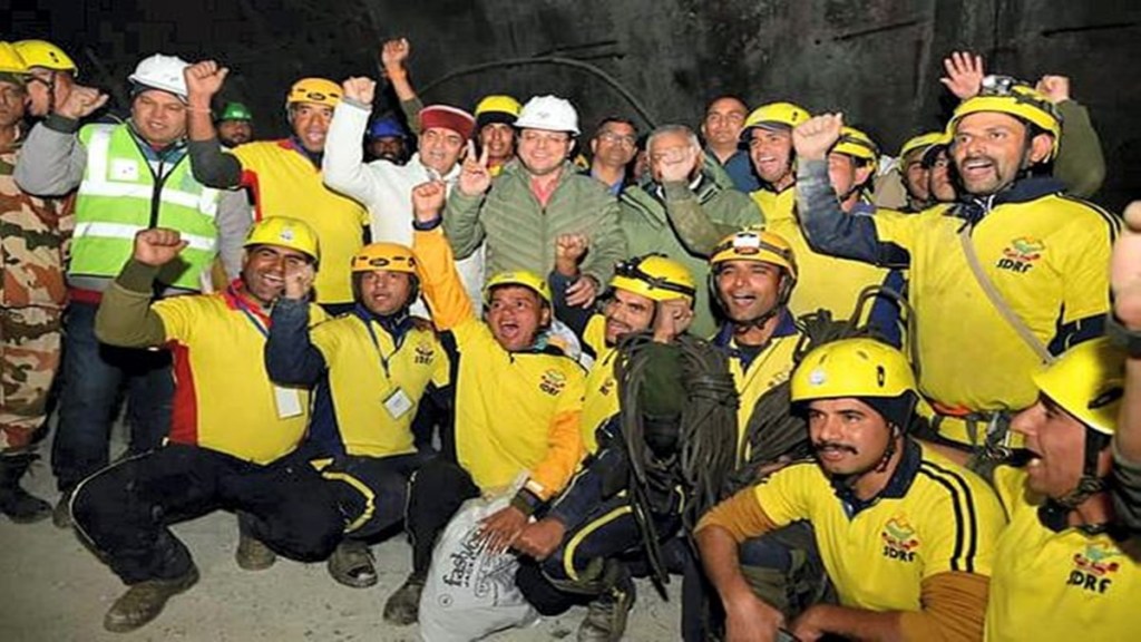 'They lifted us on shoulders': Rescue worker narrrates moment he reached labourers trapped inside Uttarkashi tunnel 'They lifted us on shoulders': Rescue worker narrrates moment he reached labourers trapped inside Uttarkashi tunnel
