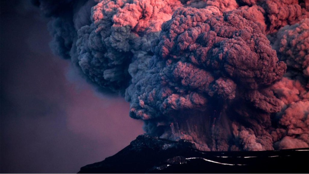 Iceland,Etienne De,Raul E Moreno,MET OFFICE/THE,Infrastructure,Europe,Tourism,Travel,Materials,Great Britain,green,business,markets,industries Iceland,Etienne De,Raul E Moreno,MET OFFICE/THE,Infrastructure,Europe,Tourism,Travel,Materials,Great Britain,green,business,markets,industries