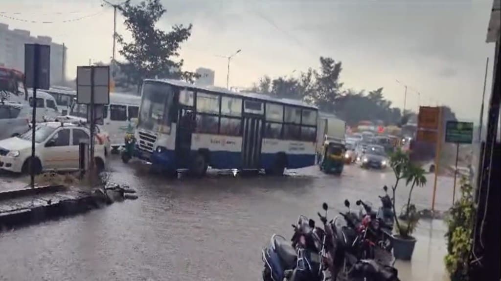 Bengaluru: Heavy rain floods city, traffic stalled; commuters struggle with waterlogged streets