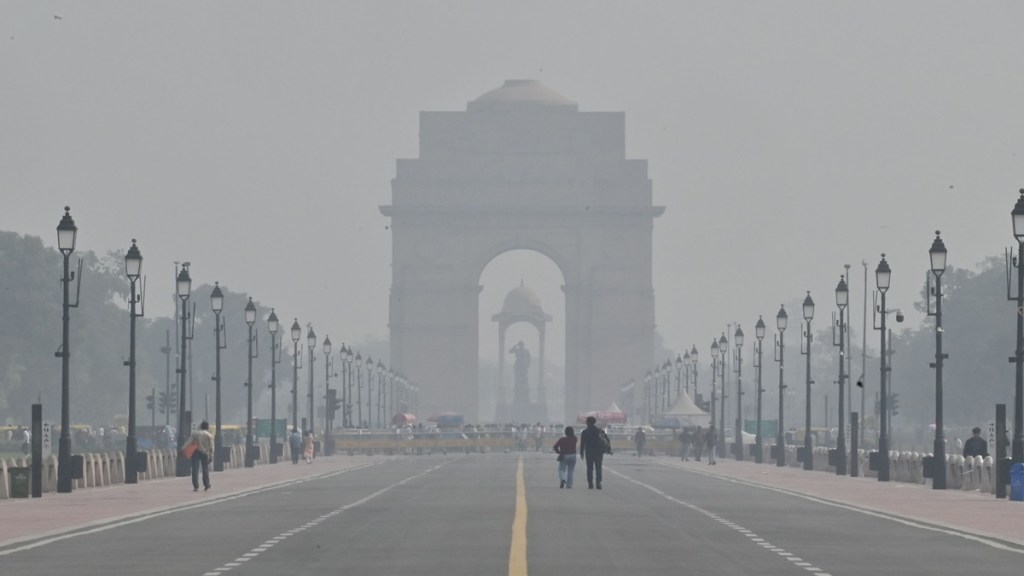 Delhi air quality continues to remain 'very poor' with no relief in sight for coming days