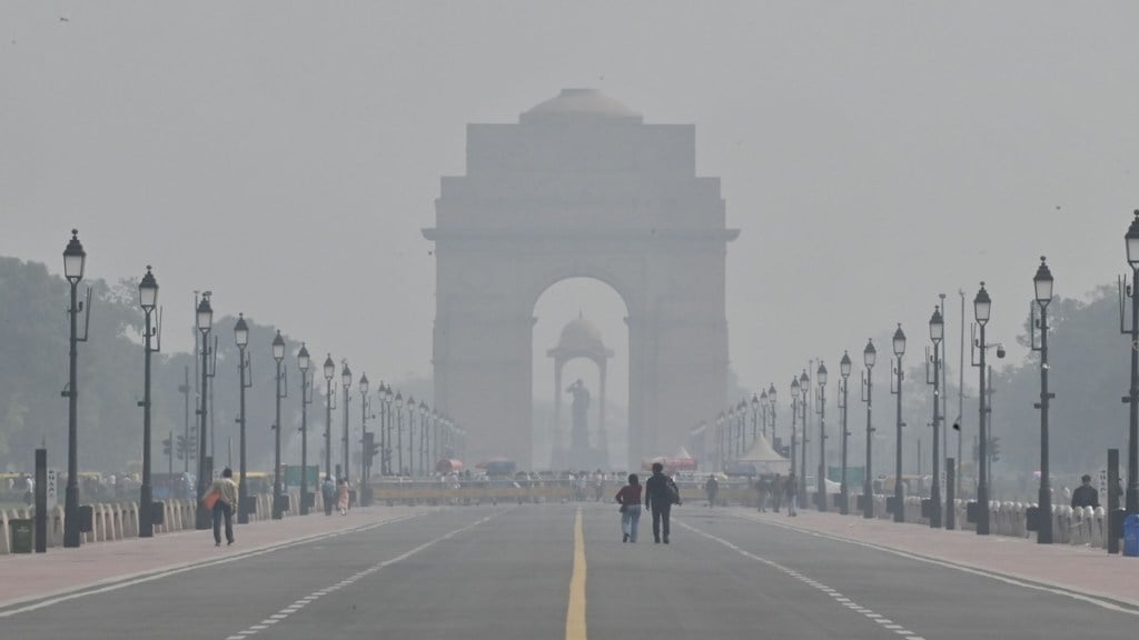 Delhi air quality continues to remain 'very poor' with no relief in sight for coming days