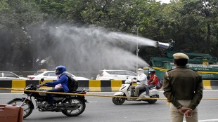 Delhi gasps as air quality plummets to 'severe' category