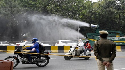 Delhi gasps as air quality plummets to 'severe' category