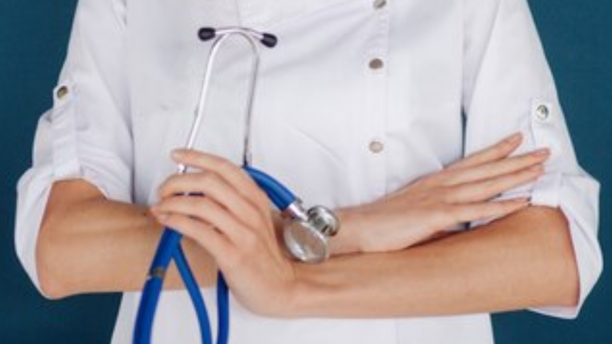 NMC issues warning on mandatory hostel stay for PG medical students.