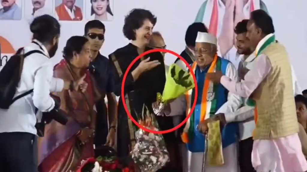 MP Elections 2023: Empty bouquet on stage leaves Priyanka Gandhi in splits | Video MP Elections 2023: Empty bouquet on stage leaves Priyanka Gandhi in splits | Video