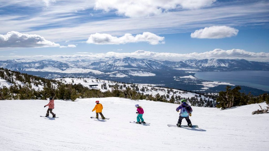 Lake Tahoe, Lake Tahoe travel, best places to ski, ski Lake Tahoe, where is Lake Tahoe, winter ski, travel