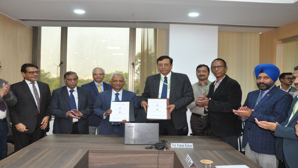 Prateek Kishore, scientist, director, Terminal Ballistics Research Laboratory (TBRL), Chandigarh, accompanied by three scientists, P K Soni, Pal Dinesh Kumar and Inder Pal Sandhu, visited Amity University for this occasion. Prateek Kishore, scientist, director, Terminal Ballistics Research Laboratory (TBRL), Chandigarh, accompanied by three scientists, P K Soni, Pal Dinesh Kumar and Inder Pal Sandhu, visited Amity University for this occasion.