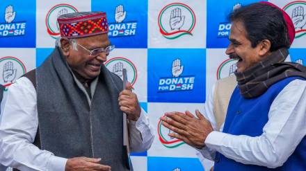 Congress crowdfunding campaign nears Rs 2 crore