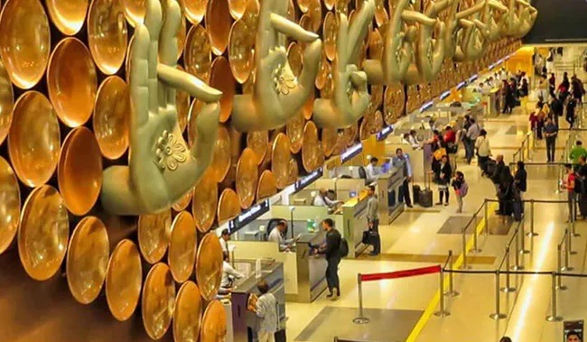 Rape accused escapes from CISF custody at Delhi’s IGI airport Rape accused escapes from CISF custody at Delhi’s IGI airport