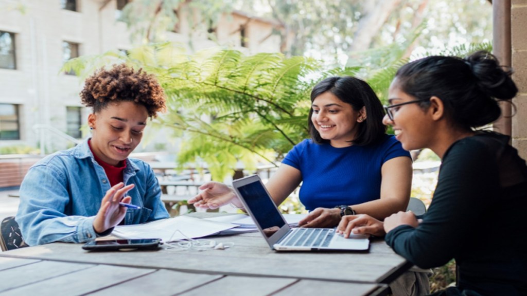 Study Abroad, international students, How to prepare, scholarships, interview,