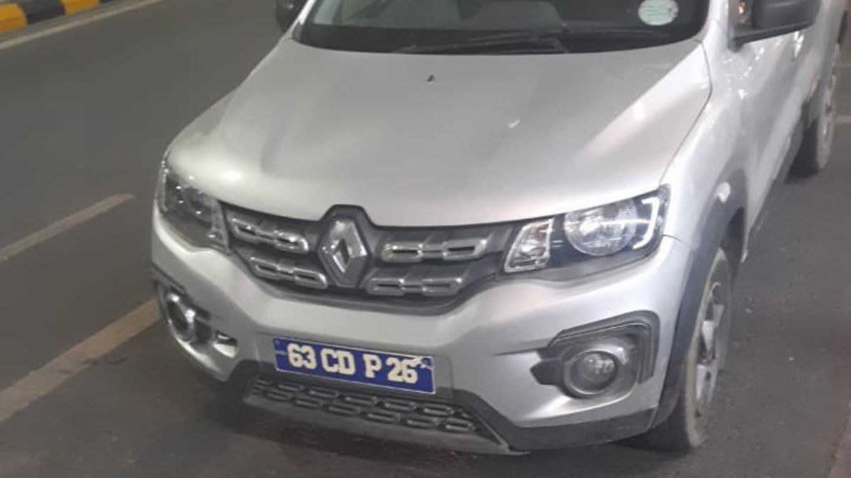 car with fake embassy number plate