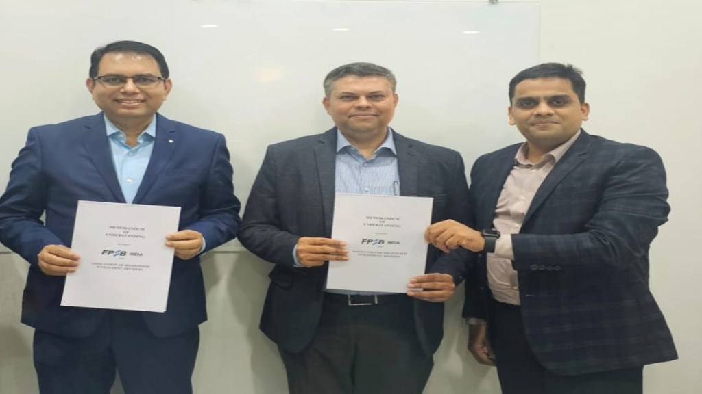 Both the organisations are planning to organise a campaign to build Financial Literacy across the country.