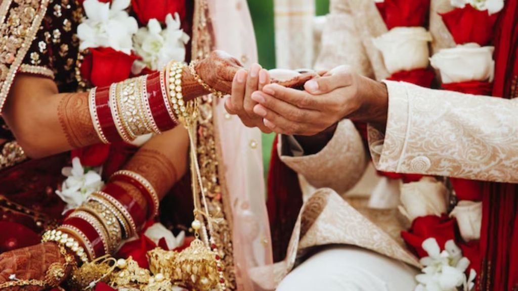 It was noted that there is almost an equal split between arranged (50.4%) and love marriages (49.6%)