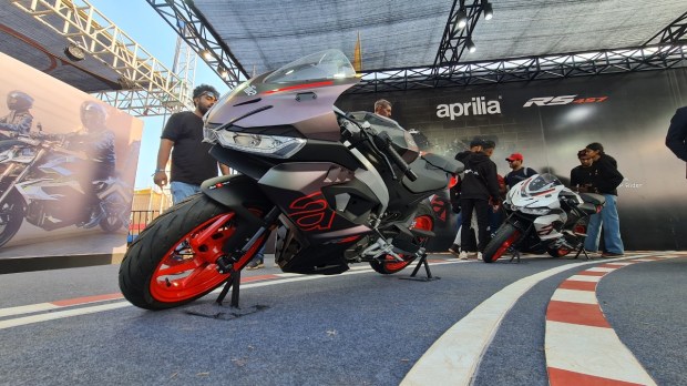Aprilia 457 launched at Rs 4.1 lakh at IBW.