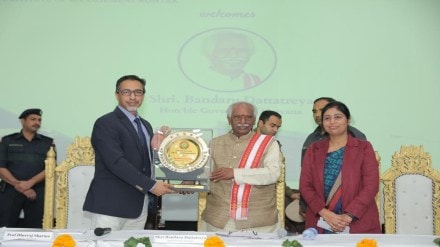 Dheeraj Sharma, director, IIM Rohtak, along with faculty and staff of IIM Rohtak welcomed the Governor and sought his guidance. Dheeraj Sharma, director, IIM Rohtak, along with faculty and staff of IIM Rohtak welcomed the Governor and sought his guidance.