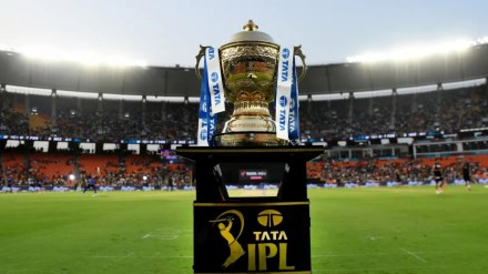 The advertising revenue riding on the IPL this year, which will stretch for two months beginning March 23, is pegged at Rs 4,000 crore