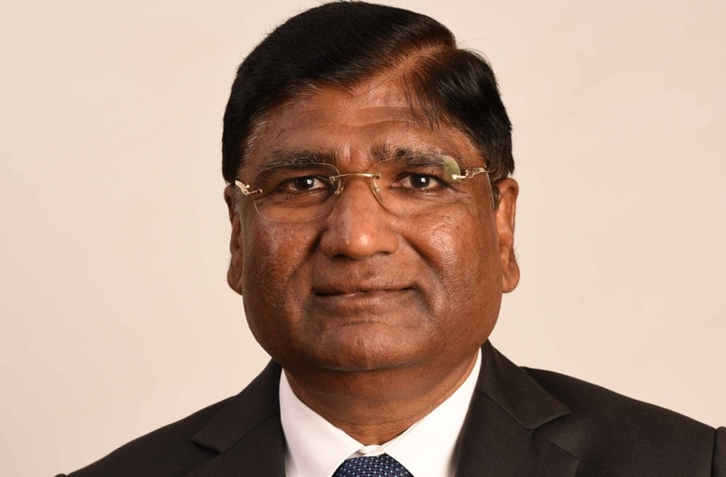 UltraTech Cement, green energy, sustainability, decarbonization, RE100 commitment, green energy capacity, installed capacity, renewable energy, cement manufacturing, carbon footprint